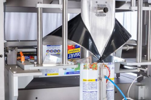 Vertical Form Fill Seal Machine