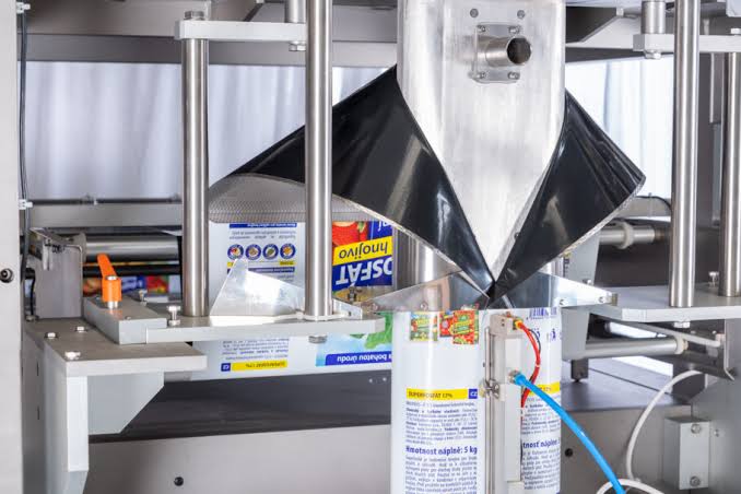 Vertical Form Fill Seal Machine