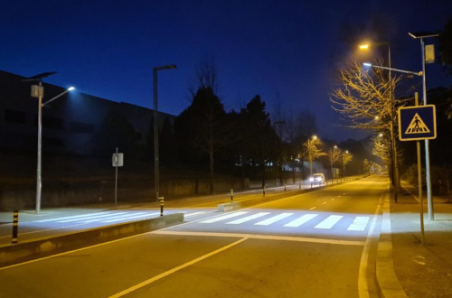 Smart Pedestrian Crossing System: Improving Road Safety with Intelligent Technology